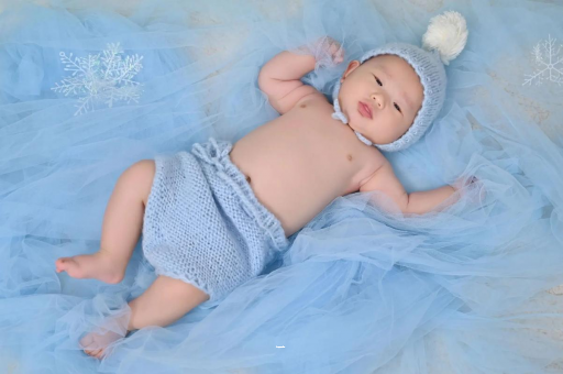 揭阳三个月宝宝挠耳朵 揭阳三个月宝宝挠耳朵